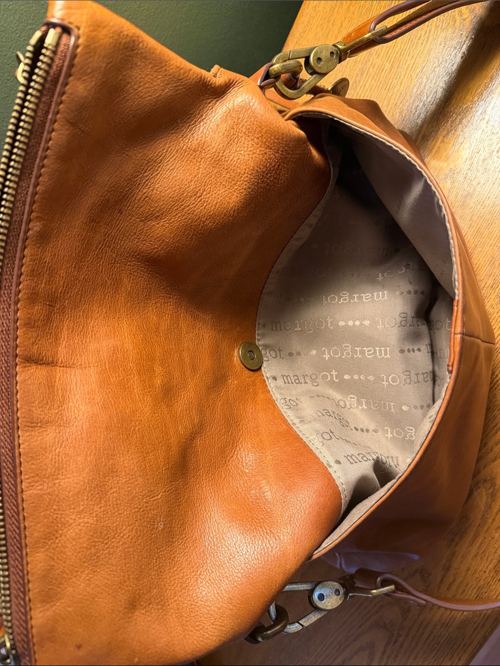 Margot New York Brown
Leather Hobo Tote Bag Purse
CrossBody Strap Pockets - Picture 5 of 7